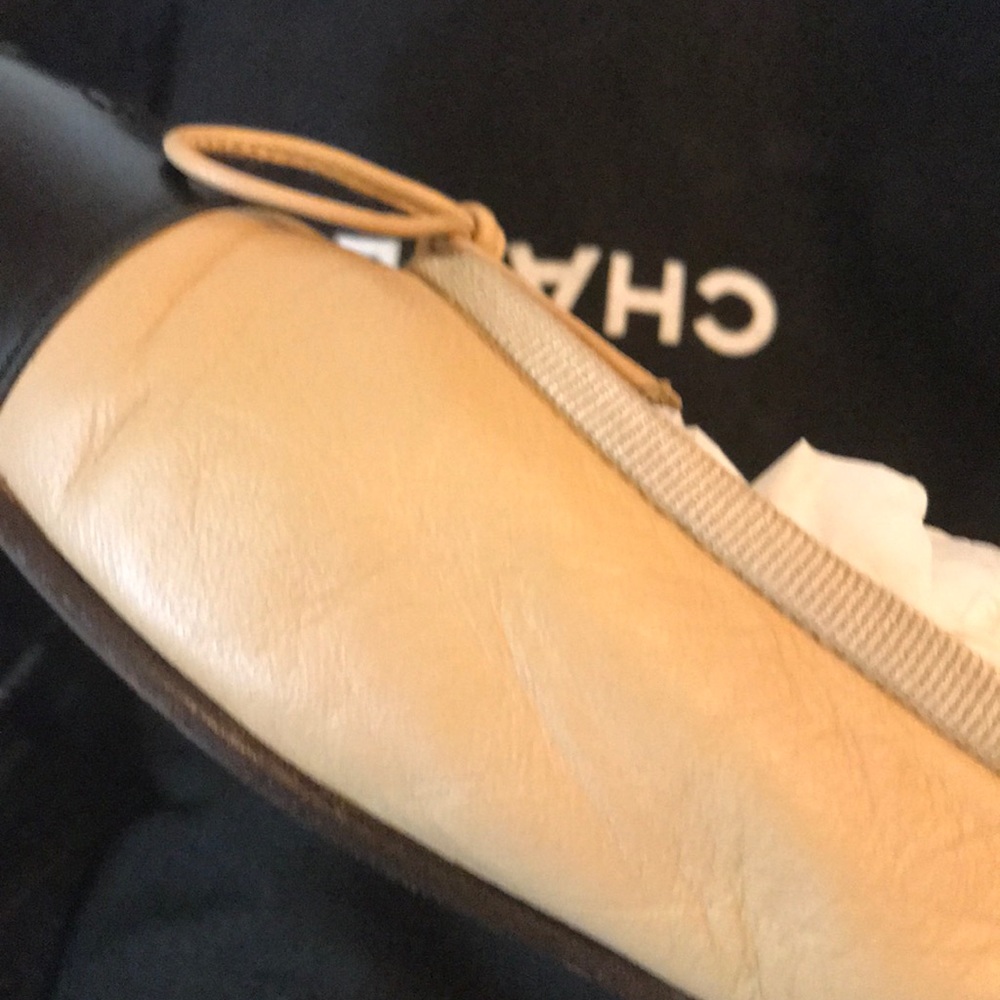 ***sold***Tan and black Authentic Chanel Flats 36 - Picture 7 of 8
